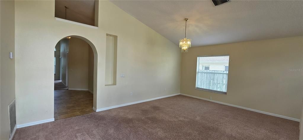For Rent: $2,195 (3 beds, 2 baths, 1631 Square Feet)