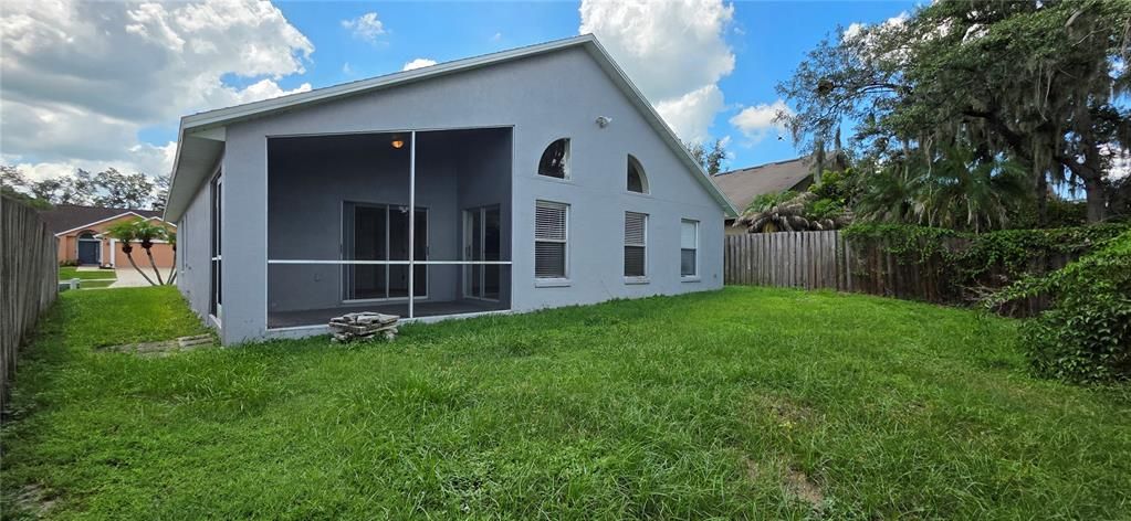 For Rent: $2,195 (3 beds, 2 baths, 1631 Square Feet)