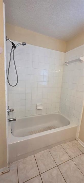 For Rent: $2,195 (3 beds, 2 baths, 1631 Square Feet)