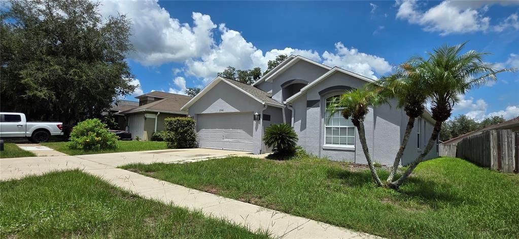 For Rent: $2,195 (3 beds, 2 baths, 1631 Square Feet)