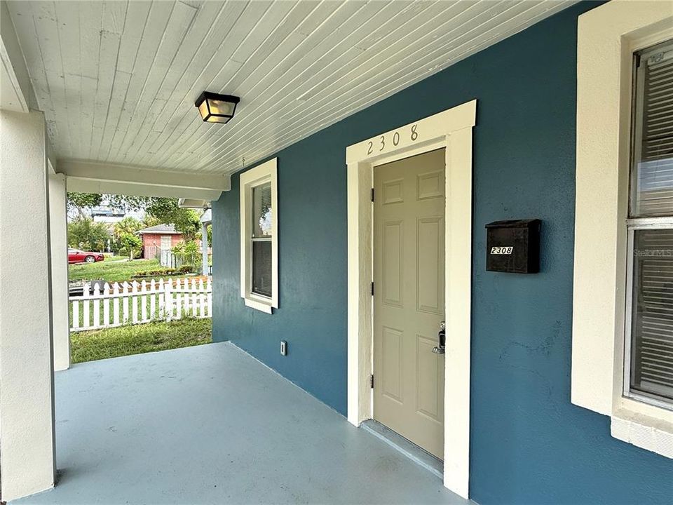 For Rent: $1,695 (3 beds, 1 baths, 936 Square Feet)