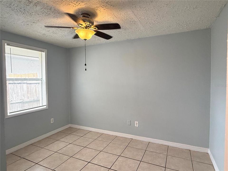 For Rent: $1,695 (3 beds, 1 baths, 936 Square Feet)