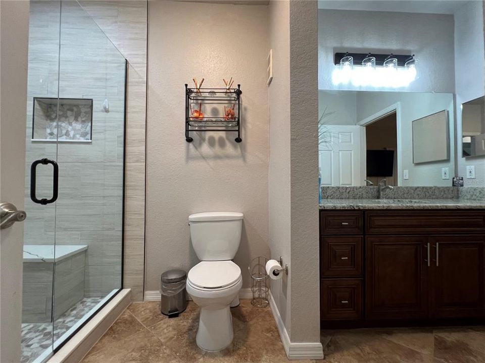 For Rent: $1,750 (1 beds, 1 baths, 724 Square Feet)