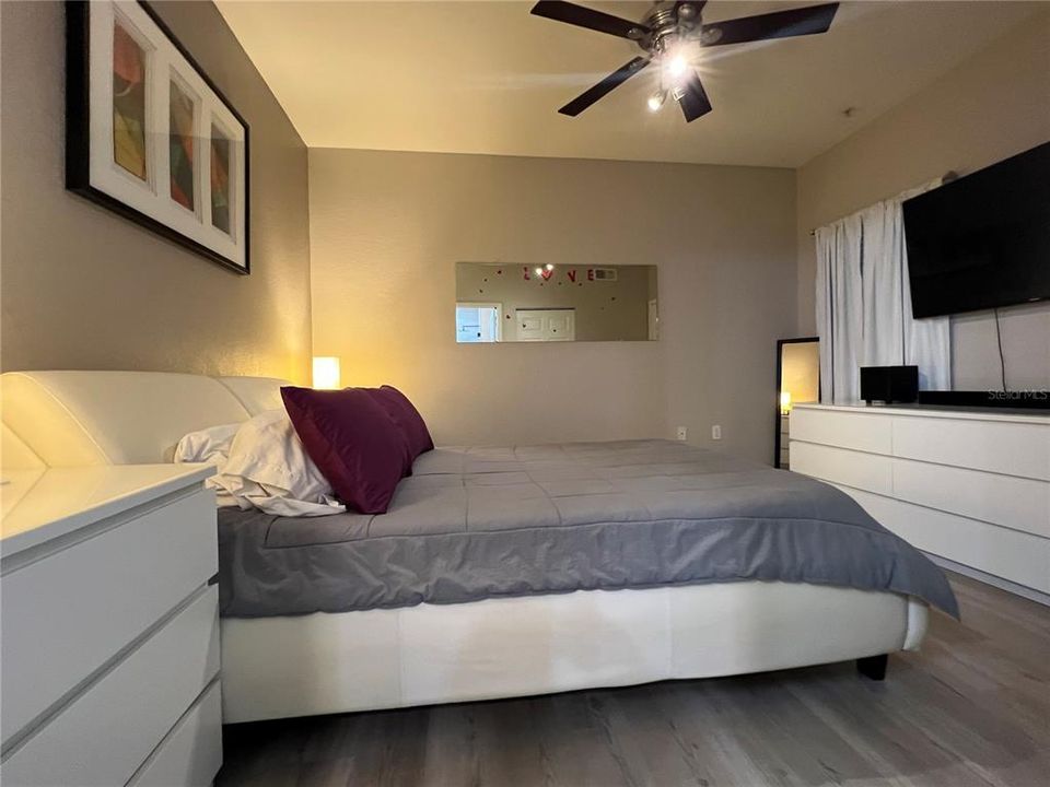 For Rent: $1,750 (1 beds, 1 baths, 724 Square Feet)