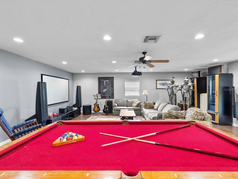 En Venta: $875,000 (5 camas, 3 baños, 3400 Pies cuadrados)
