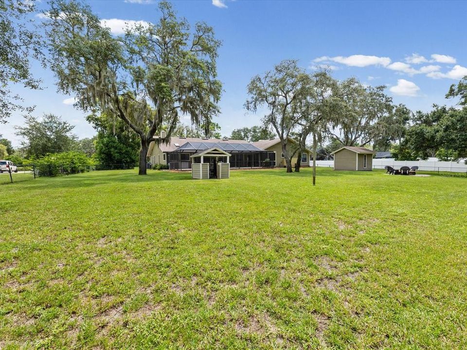 En Venta: $875,000 (5 camas, 3 baños, 3400 Pies cuadrados)