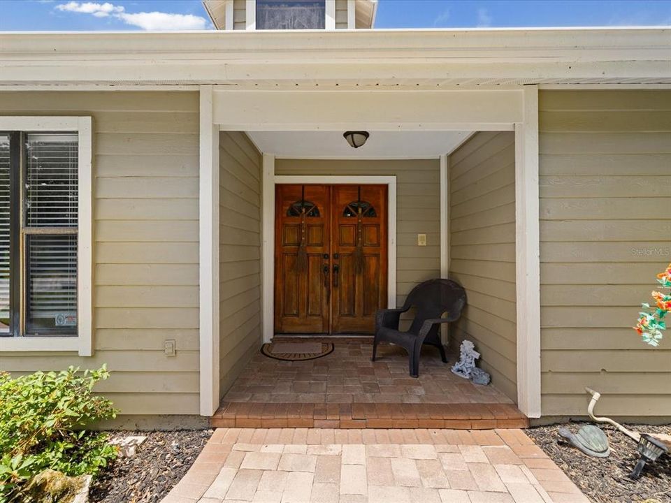 En Venta: $875,000 (5 camas, 3 baños, 3400 Pies cuadrados)