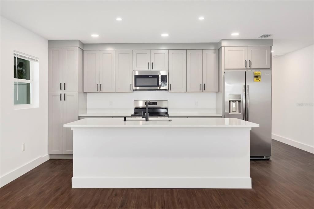 For Sale: $649,000 (6 beds, 0 baths, 2640 Square Feet)