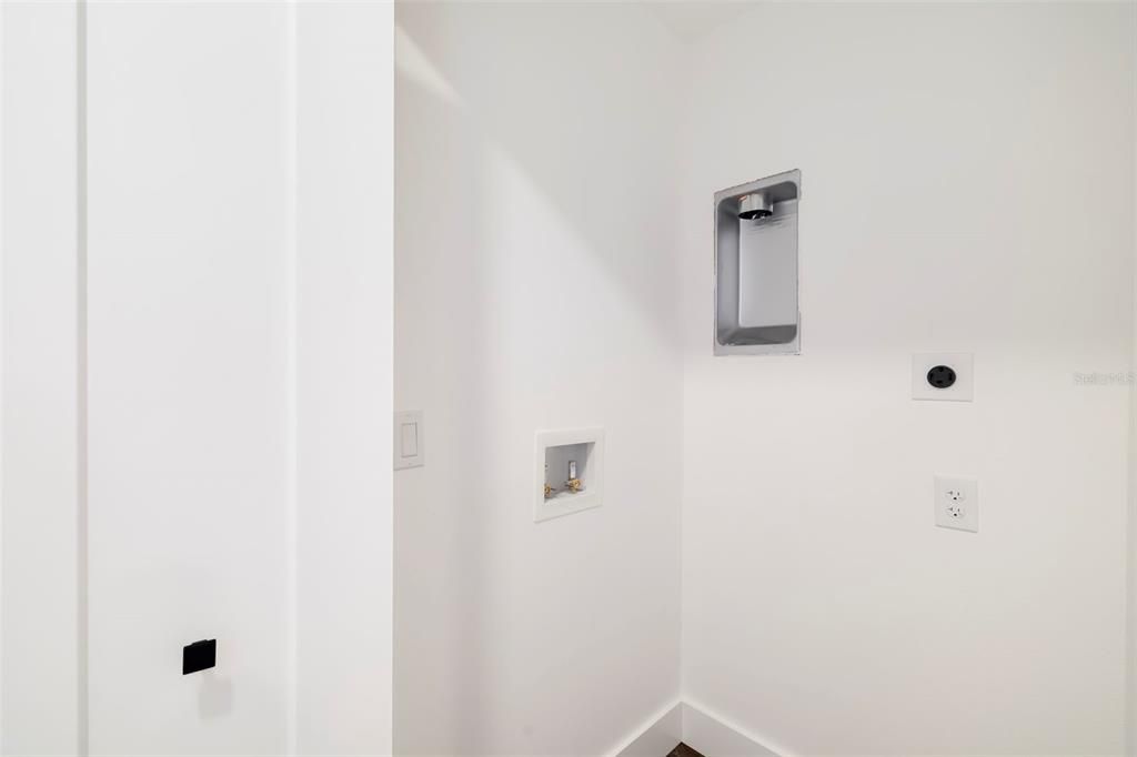For Sale: $649,000 (6 beds, 0 baths, 2640 Square Feet)