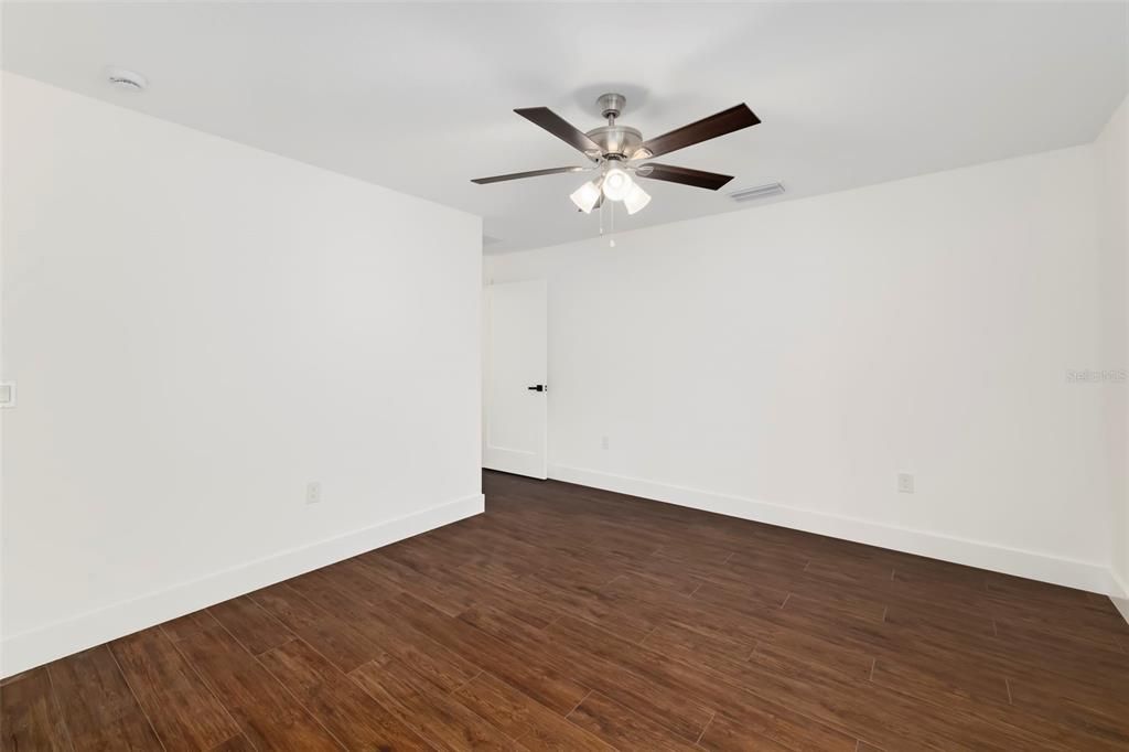 For Sale: $649,000 (6 beds, 0 baths, 2640 Square Feet)