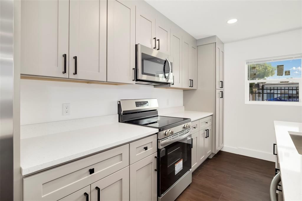For Sale: $649,000 (6 beds, 0 baths, 2640 Square Feet)