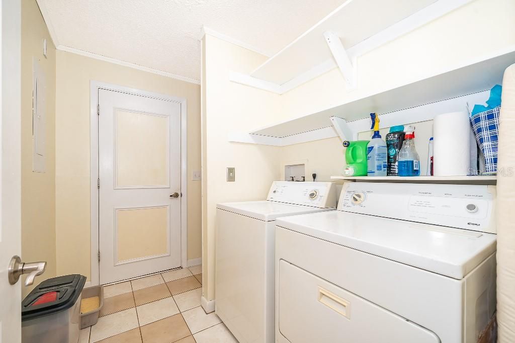 For Sale: $609,000 (4 beds, 3 baths, 3000 Square Feet)