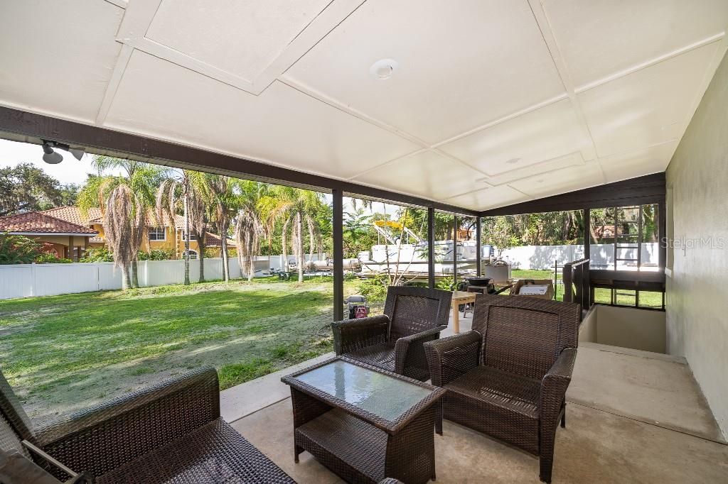 For Sale: $609,000 (4 beds, 3 baths, 3000 Square Feet)