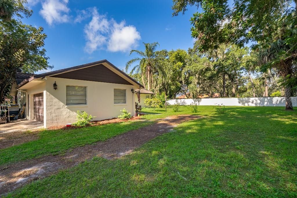 For Sale: $609,000 (4 beds, 3 baths, 3000 Square Feet)