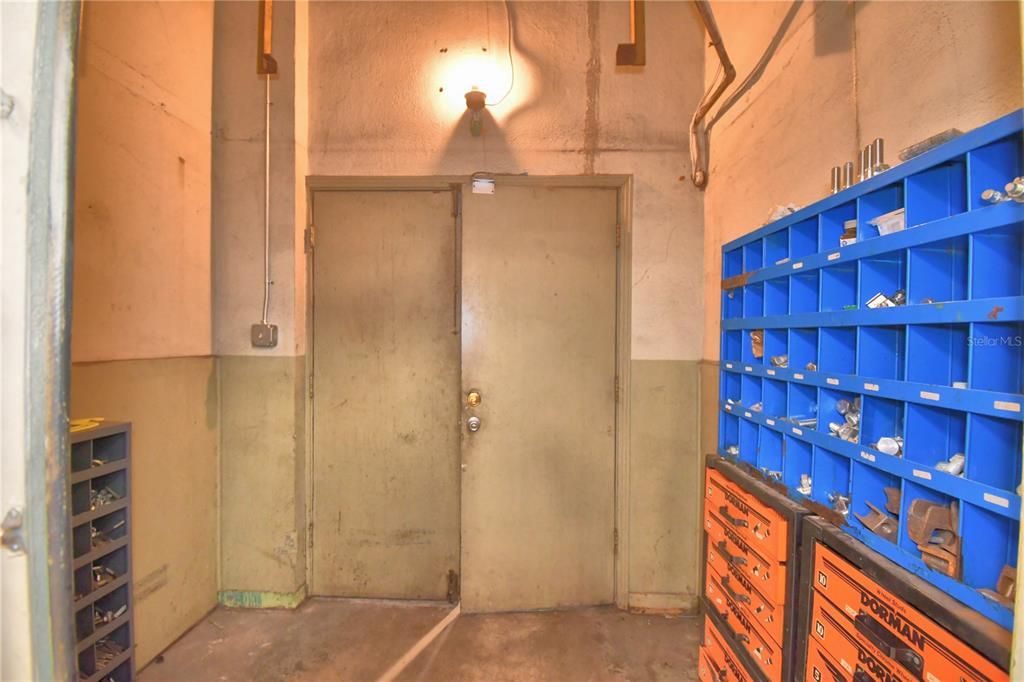 For Sale: $450,000 (0 beds, 0 baths, 4680 Square Feet)