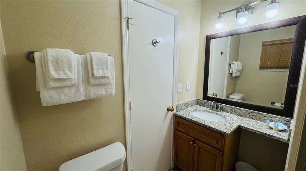 For Rent: $2,000 (2 beds, 2 baths, 1052 Square Feet)