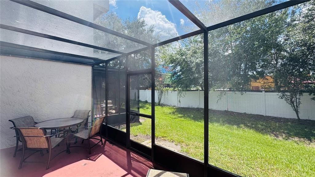 For Rent: $2,000 (2 beds, 2 baths, 1052 Square Feet)