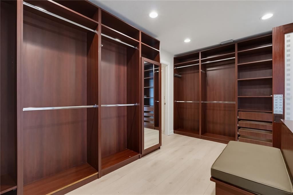 For Rent: $18,500 (4 beds, 4 baths, 3380 Square Feet)