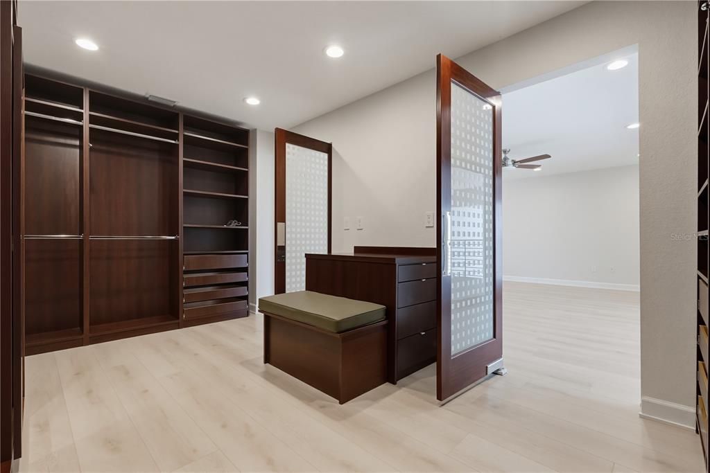 For Rent: $18,500 (4 beds, 4 baths, 3380 Square Feet)