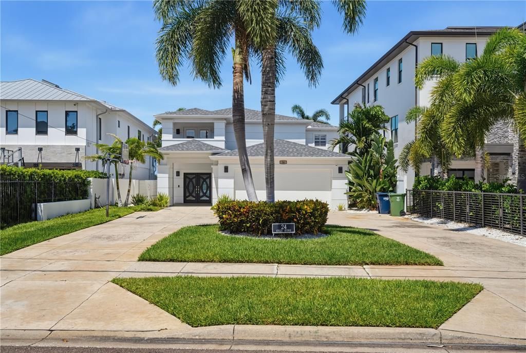For Rent: $18,500 (4 beds, 4 baths, 3380 Square Feet)