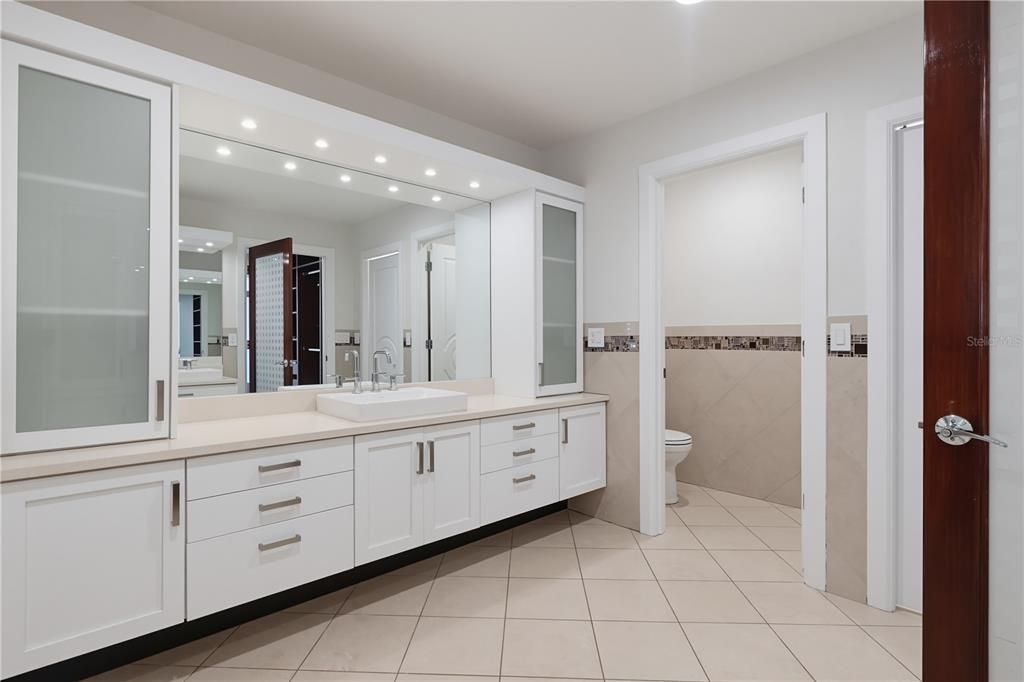 For Rent: $18,500 (4 beds, 4 baths, 3380 Square Feet)