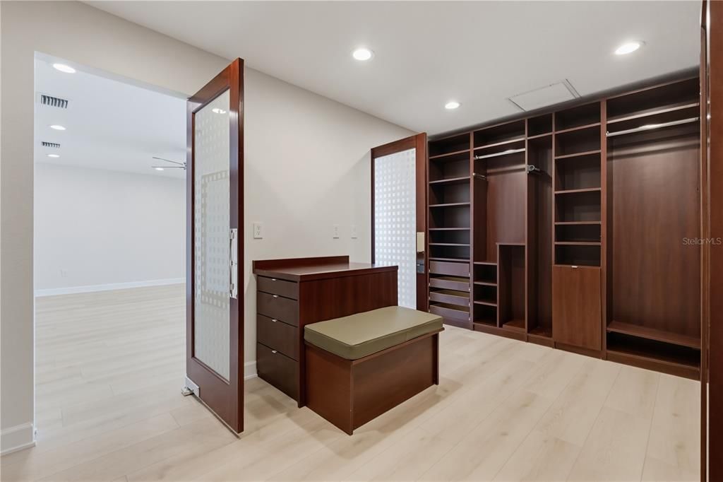 For Rent: $18,500 (4 beds, 4 baths, 3380 Square Feet)
