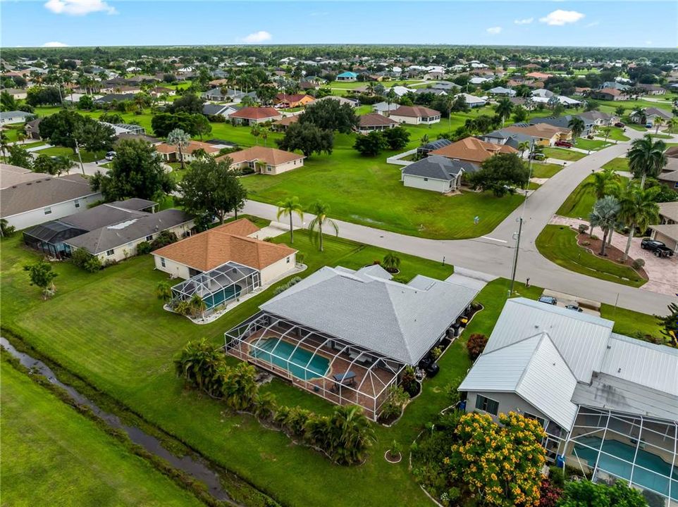 На продажу: $420,000 (3 спален, 2 ванн, 1916 Квадратных фут)