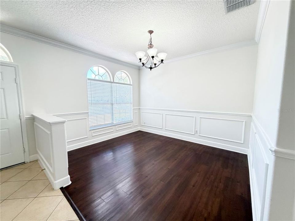 For Sale: $499,900 (5 beds, 2 baths, 3008 Square Feet)