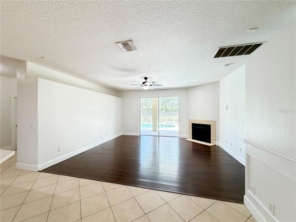 For Sale: $499,900 (5 beds, 2 baths, 3008 Square Feet)