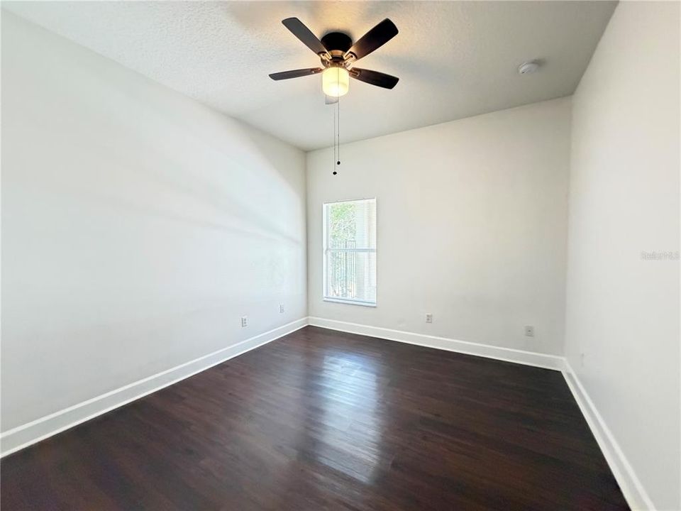 For Sale: $499,900 (5 beds, 2 baths, 3008 Square Feet)