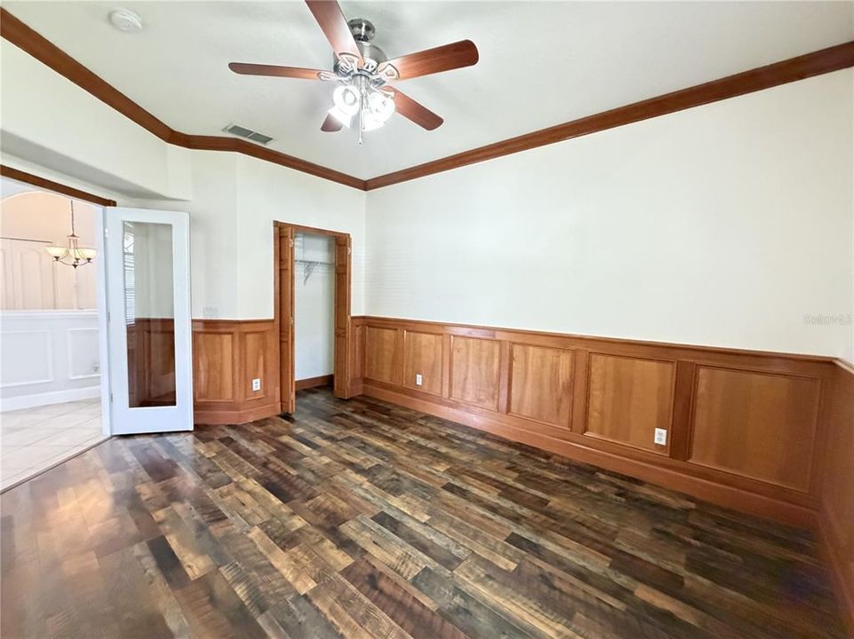 For Sale: $499,900 (5 beds, 2 baths, 3008 Square Feet)