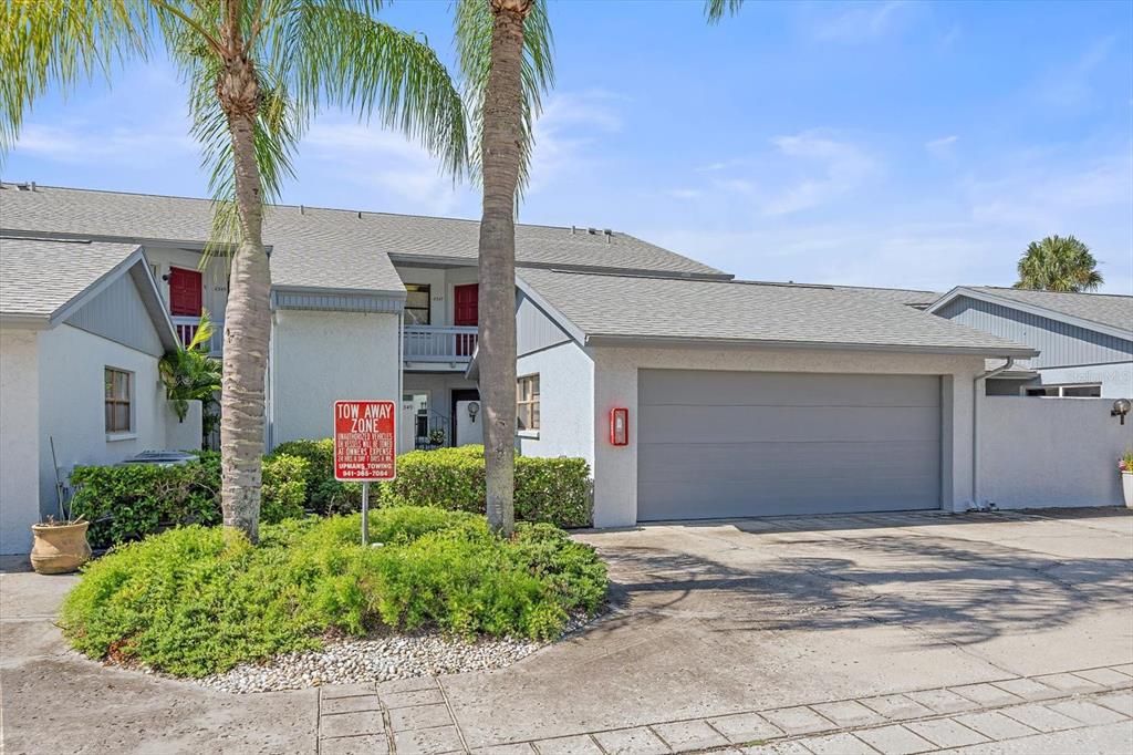 For Sale: $199,000 (2 beds, 2 baths, 1319 Square Feet)