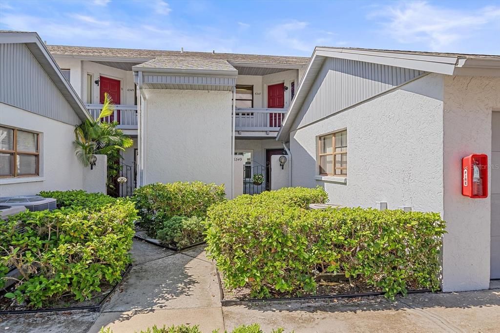 For Sale: $199,000 (2 beds, 2 baths, 1319 Square Feet)