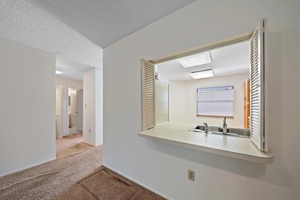 For Sale: $199,000 (2 beds, 2 baths, 1319 Square Feet)