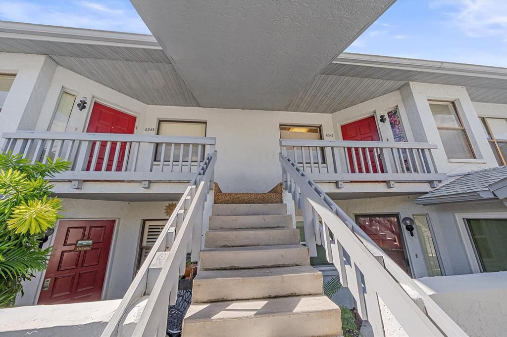 For Sale: $199,000 (2 beds, 2 baths, 1319 Square Feet)