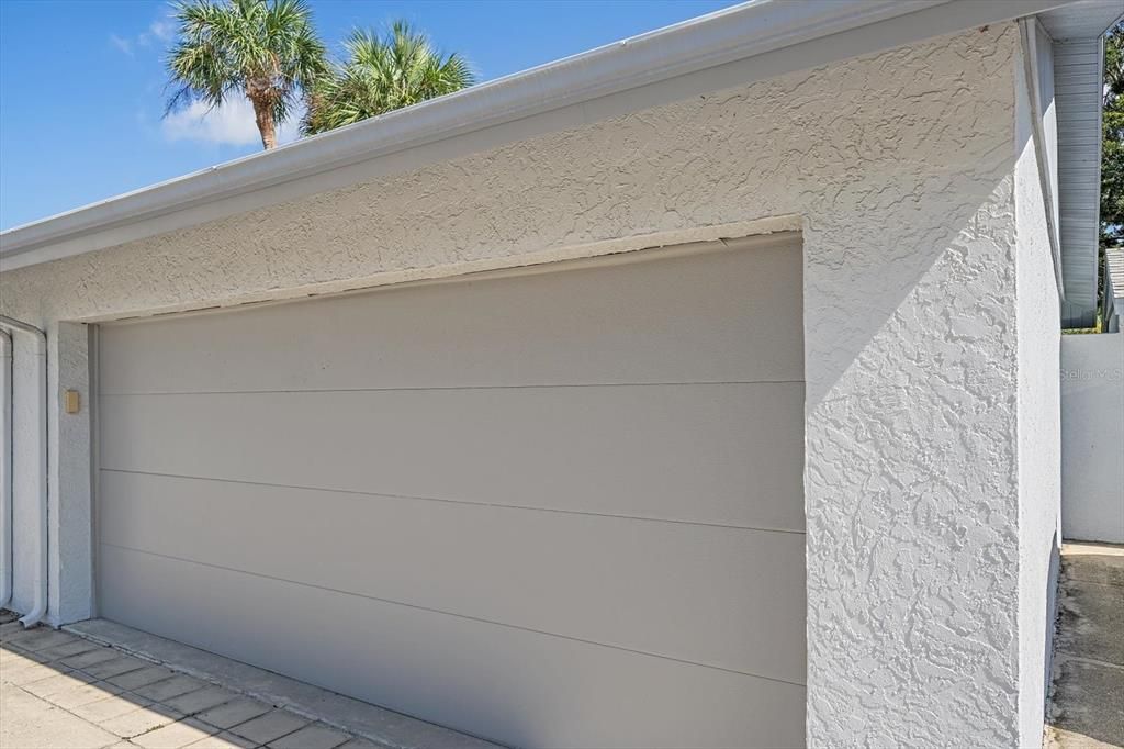 For Sale: $199,000 (2 beds, 2 baths, 1319 Square Feet)