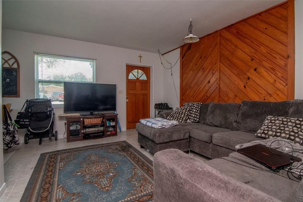 For Sale: $399,900 (3 beds, 0 baths, 1558 Square Feet)