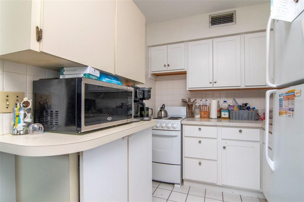 For Sale: $399,900 (3 beds, 0 baths, 1558 Square Feet)