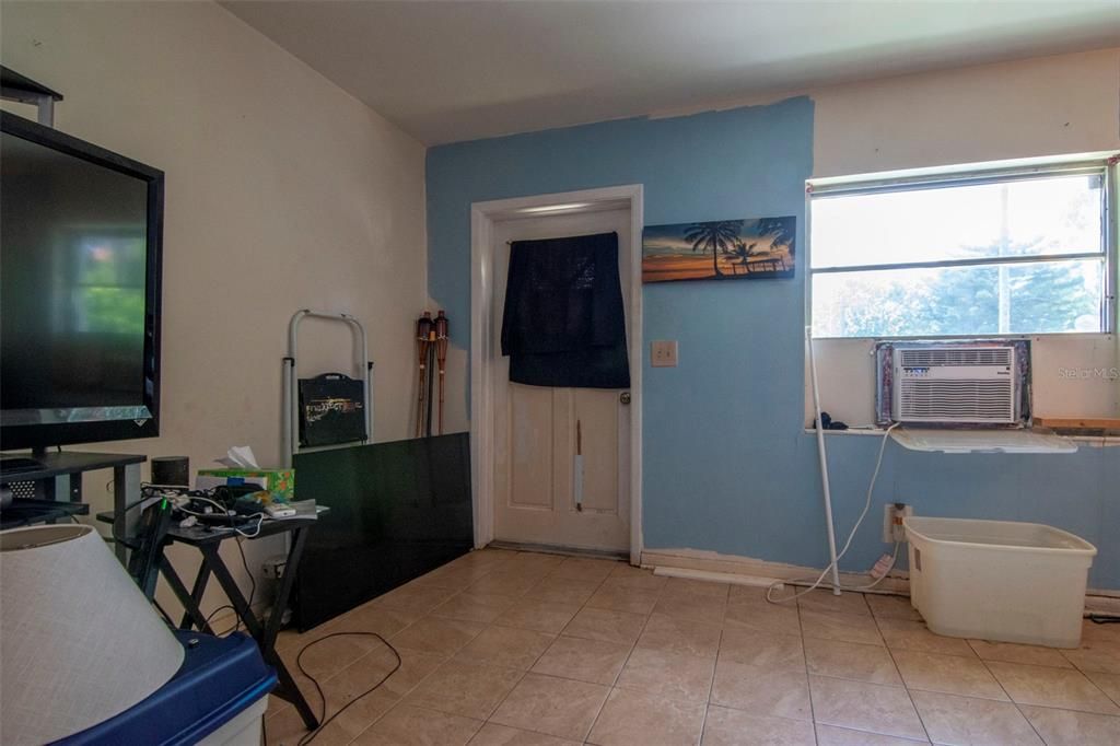For Sale: $399,900 (3 beds, 0 baths, 1558 Square Feet)
