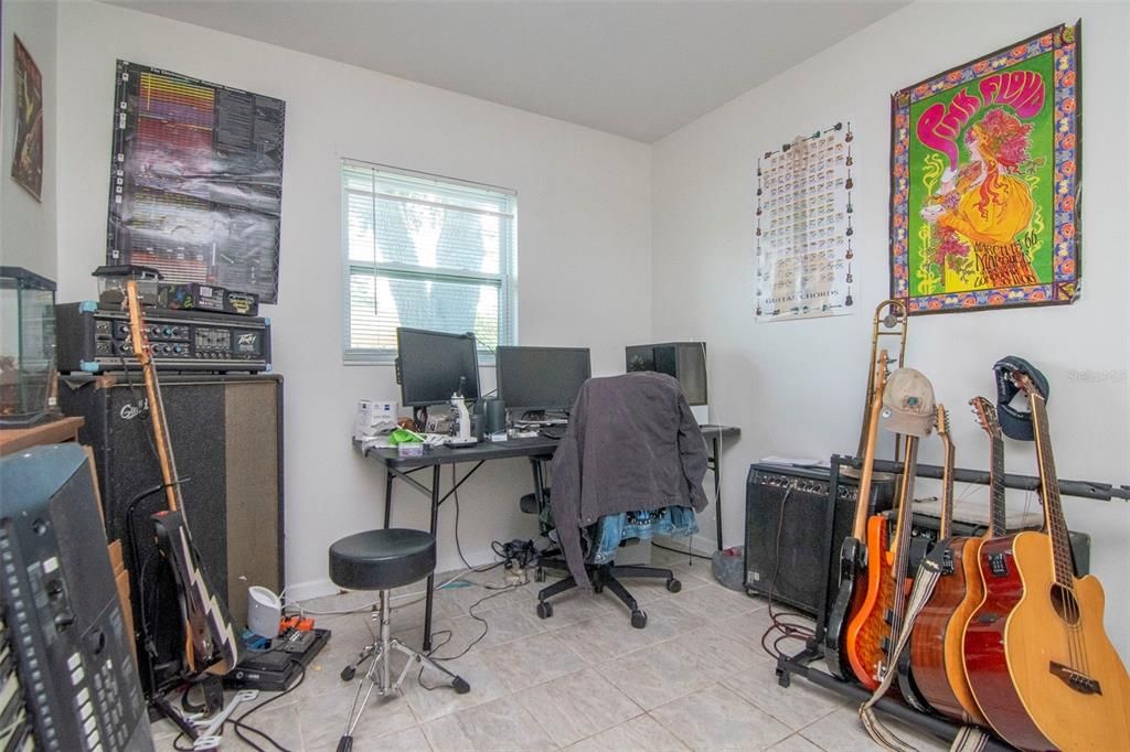 For Sale: $399,900 (3 beds, 0 baths, 1558 Square Feet)