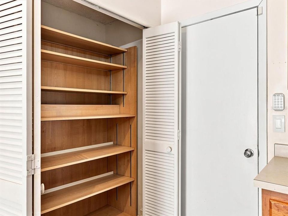В аренду: $2,875 (3 спален, 2 ванн, 1803 Квадратных фут)