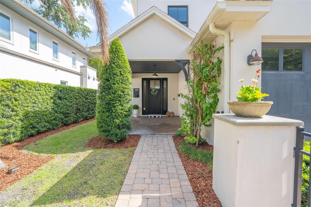 For Rent: $8,900 (4 beds, 3 baths, 3174 Square Feet)