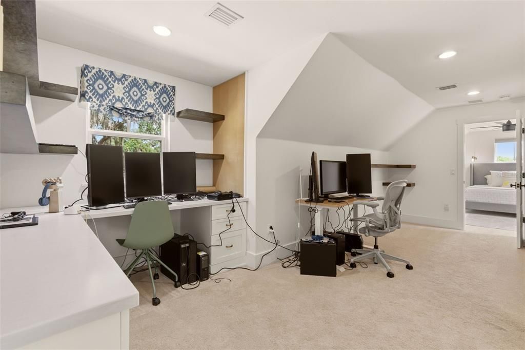 For Rent: $8,900 (4 beds, 3 baths, 3174 Square Feet)
