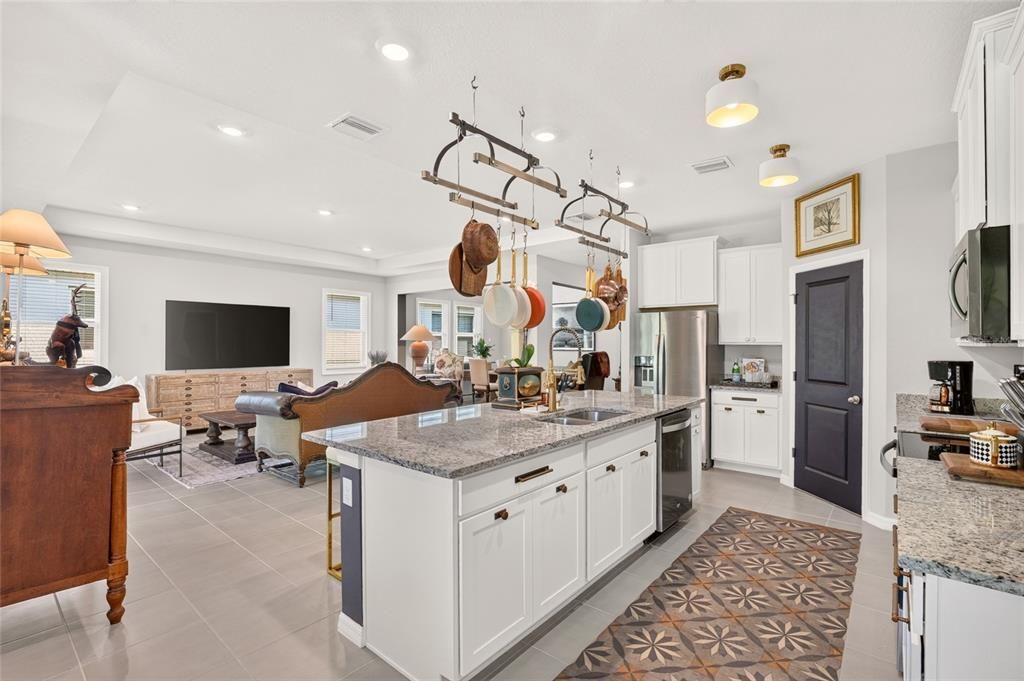 For Sale: $625,000 (4 beds, 3 baths, 2843 Square Feet)
