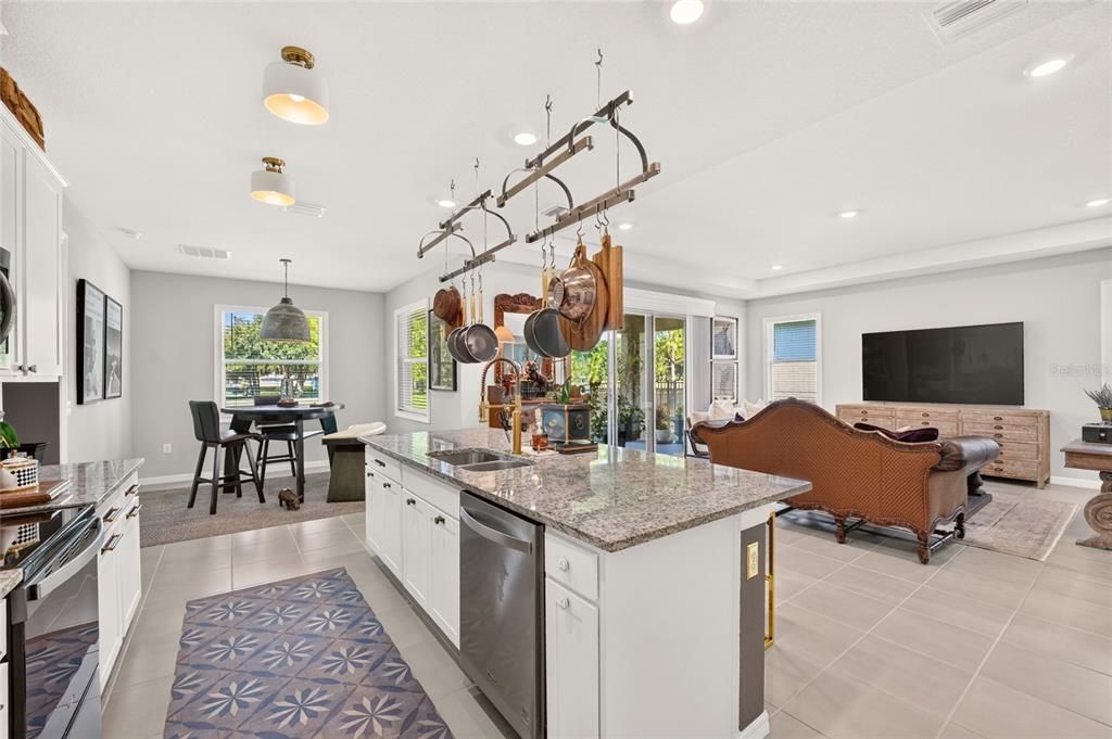 For Sale: $625,000 (4 beds, 3 baths, 2843 Square Feet)