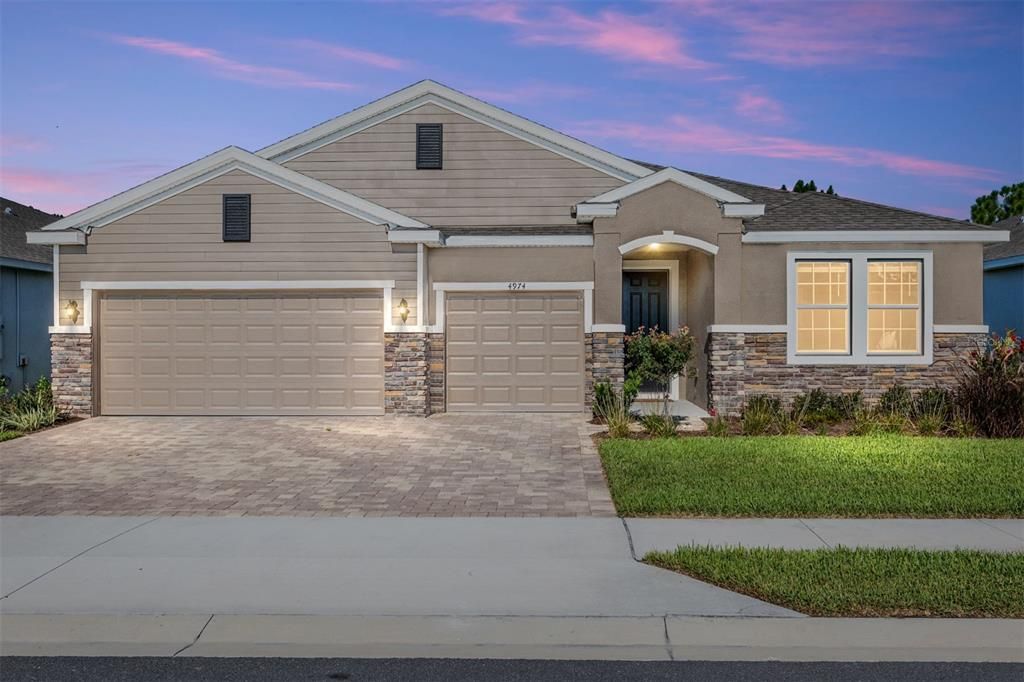 For Sale: $625,000 (4 beds, 3 baths, 2843 Square Feet)
