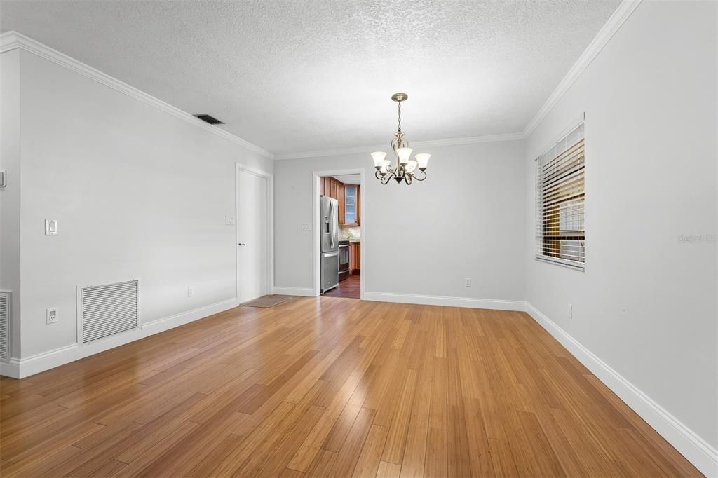 For Sale: $349,000 (2 beds, 2 baths, 1479 Square Feet)