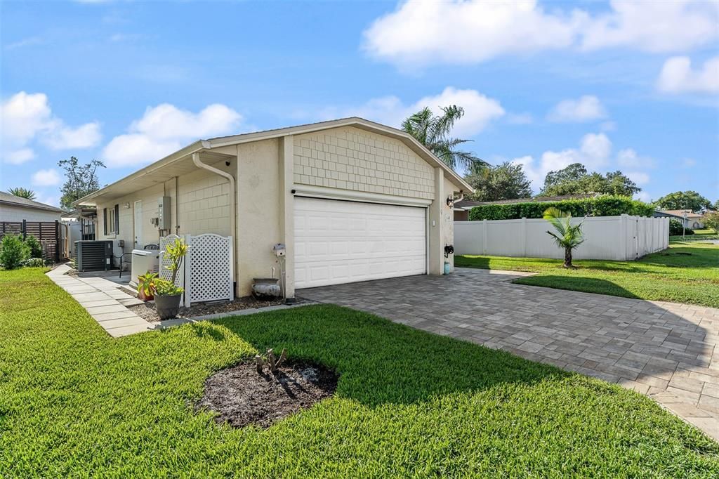 For Sale: $349,000 (2 beds, 2 baths, 1479 Square Feet)