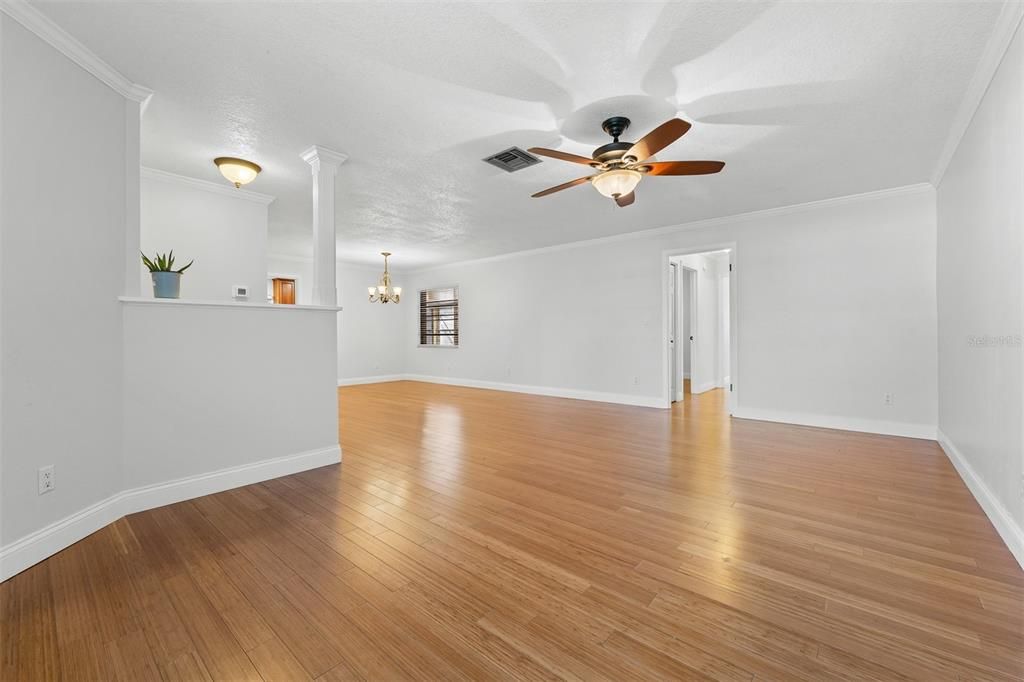 For Sale: $349,000 (2 beds, 2 baths, 1479 Square Feet)