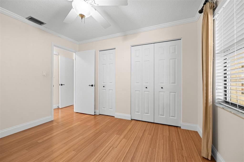 For Sale: $349,000 (2 beds, 2 baths, 1479 Square Feet)
